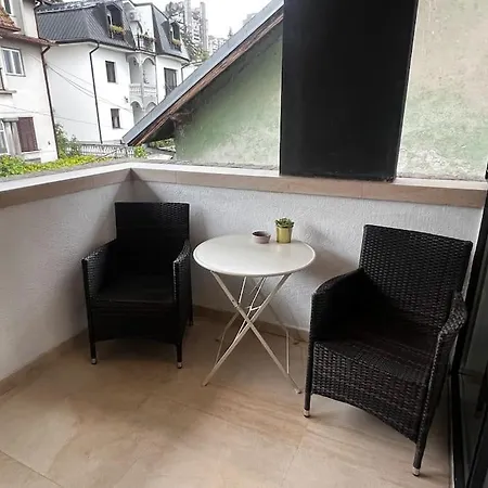 Two-bedroom Flat In Apartment